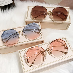 2022  Fashion Tea Gradient Sunglasses for Women